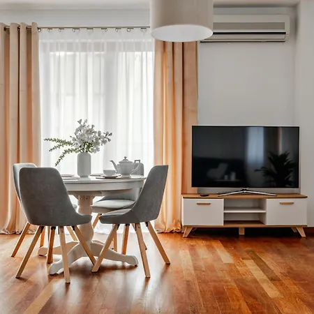 Mokotovia Premium Apart 100M2, Garaz, Winda, 5 Lozek, Wanna, Prysznic, 2 Toalety, F-Vat * Warszawa