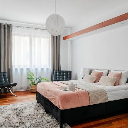 Lejlighed Mokotovia Premium Apart 100M2, Garaz, Winda, 5 Lozek, Wanna, Prysznic, 2 Toalety, F-Vat Warszawa