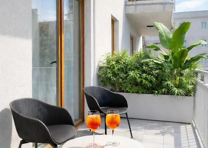 Mokotovia Premium 100m2, Garaz, Winda, 5 Lozek, Wanna Z Hydromasazem, Prysznic, 2 Toalety, F-vat