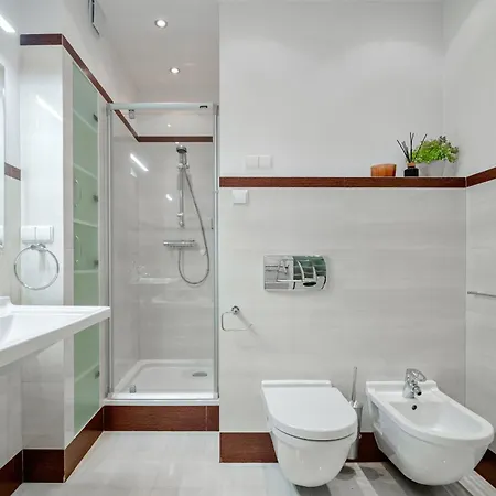 Mokotovia Premium 100m2, Garaz, Winda, 5 Lozek, Wanna Z Hydromasazem, Prysznic, 2 Toalety, F-vat דירה *