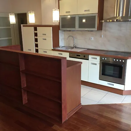 Daire Mokotovia Premium 100m2, Garaz, Winda, 5 Lozek, Wanna Z Hydromasazem, Prysznic, 2 Toalety, F-vat